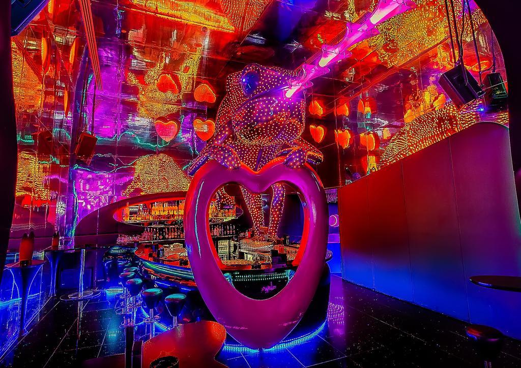 Social Hotel Dubai Bagian luar foto